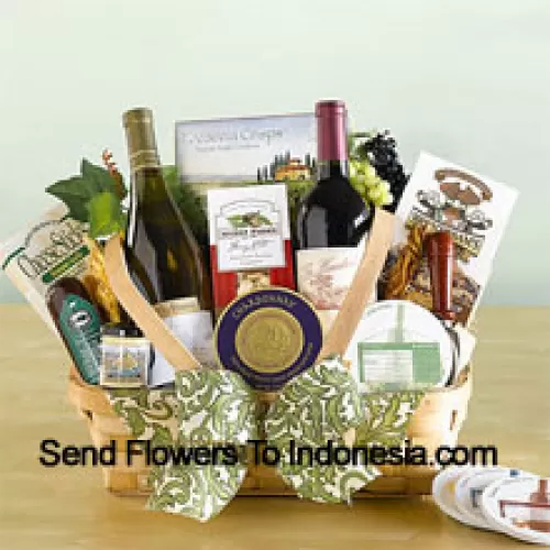 Deze Vaderdag Geschenkmand bevat twee Californische rode wijnen, kaas, knapperige crackers, pistachenoten, noten, salami, chocoladekoekjes, een mini mosterd uit Napa Valley en een set onderzetters samen met een blijvende kaasspreider. (De inhoud van de mand inclusief wijn kan variëren per seizoen en leveringslocatie. In geval van onbeschikbaarheid van een bepaald product zullen we het vervangen door een product van gelijke of hogere waarde)