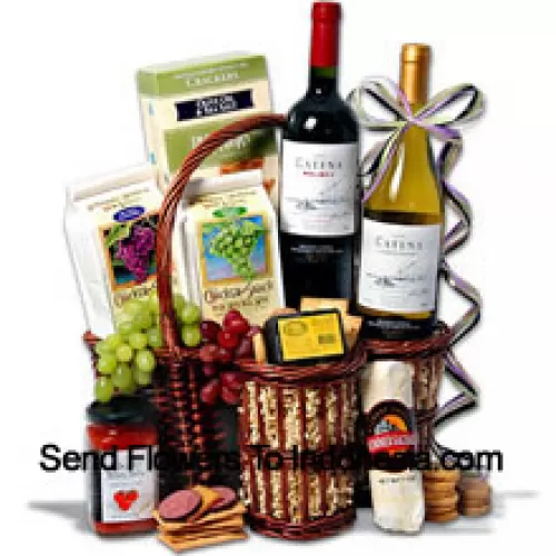 Dieser Vatertagsgeschenkkorb enthält Catena Malbec Mendoza - 750 ml, Catena Chardonnay Mendoza - 750 ml, Hors Doeuvre Deli Style Crackers von Partners, Hickory & Maple Smoked Cheese von Sugarbush Farm, Butcher Wrapped Summer Sausage von Sparrer Sausage Co, Tomato Bruschetta von Elki, White Wine Biscuit von American Vintage und Red Wine Biscuit von American Vintage. (Der Inhalt des Korbs einschließlich Wein kann je nach Saison und Lieferort variieren. Falls ein bestimmtes Produkt nicht verfügbar ist, werden wir es durch ein Produkt von gleichem oder höherem Wert ersetzen)