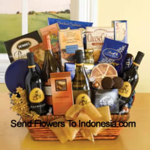 Questo cesto regalo include quattro bottiglie di vino californiano - Chardonnay, Merlot, Cabernet Sauvignon e Pinot Noir, Bruschetta Toast, Salame, Scatola di Biscotti Ripieni di Cioccolato, Mix di Cacao, Mandorle, Salmone Affumicato, Biscotti, Formaggio Brie, Olive, Crackers, Tavoletta di Cioccolato Ghirardelli, Bastoncini di Formaggio, Tartufi al Cioccolato Lindt e Biscotti Blondie. (Il contenuto del cesto, inclusi il vino, può variare a seconda della stagione e della località di consegna. In caso di indisponibilità di un certo prodotto, lo sostituiremo con un prodotto di pari o maggior valore)